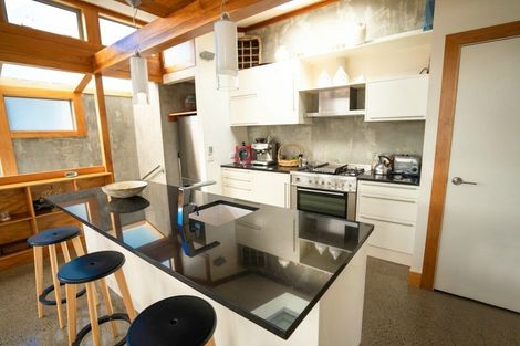 Photo of property in 300b Oriental Parade, Oriental Bay, Wellington, 6011