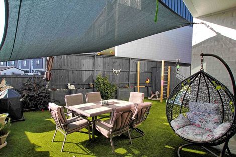 Photo of property in 3 Frances Bryers Road, Hobsonville, Auckland, 0616