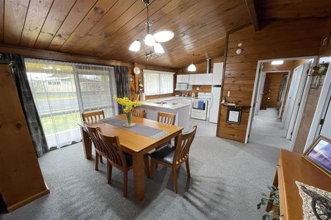 Photo of property in 22 Waianiwa Place, Tokoroa, 3420