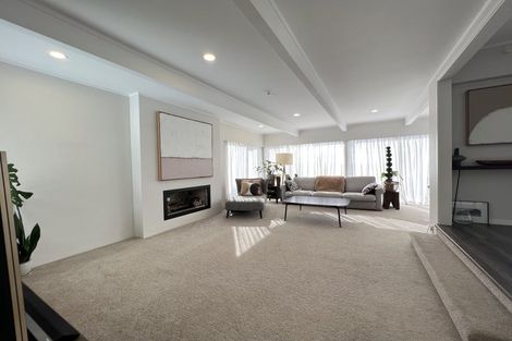 Photo of property in 2a Eastcliffe Road, Castor Bay, Auckland, 0620