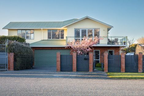 Photo of property in 9 Hawthorne Road, Kaikoura, 7300