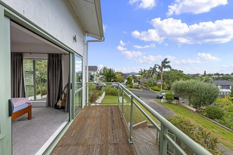 Photo of property in 8 Copperfield Terrace, Mellons Bay, Auckland, 2014