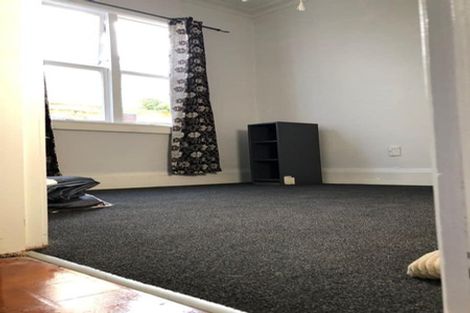 Photo of property in 235 Park Road, Hokowhitu, Palmerston North, 4410