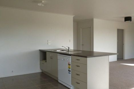 Photo of property in 32 Ocean View Rise, Ruakaka, 0116