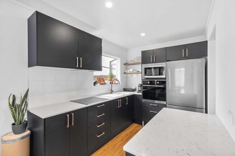 Photo of property in 1/13 Greenstone Place, Clover Park, Auckland, 2019