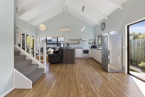 Photo of property in 2/9 Weka Road, Waipahihi, Taupo, 3330