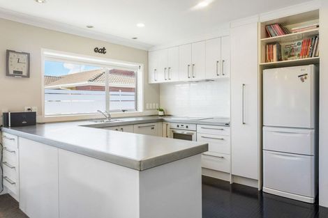 Photo of property in 1/6 Manuka Street, Orewa, 0931