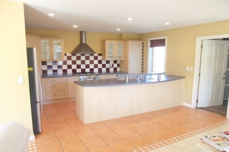 Photo of property in 15 Avon Gate, Russley, Christchurch, 8042