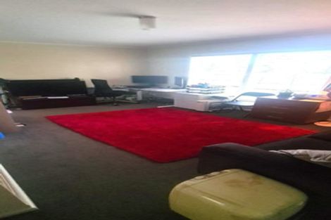 Photo of property in 1/68 Titirangi Road, New Lynn, Auckland, 0600