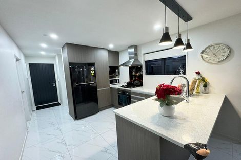 Photo of property in 41 Farmland Road, Papakura, 2110