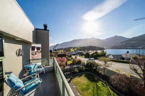 Photo of property in 690 Peninsula Road, Kelvin Heights, Queenstown, 9300