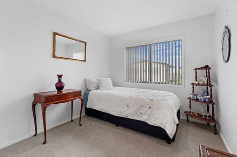 Photo of property in 11 Kamahi Crescent, Papamoa Beach, Papamoa, 3118