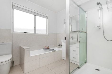 Photo of property in 7 Talmar Place, Massey, Auckland, 0614