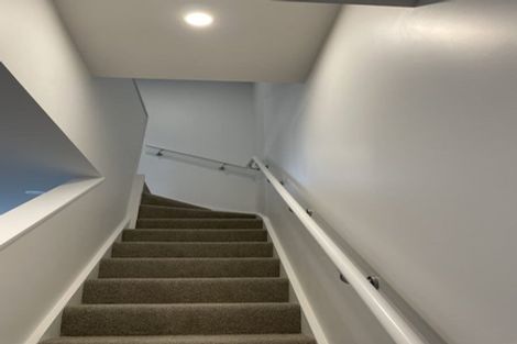 Photo of property in 2/62 Spenmoor Street, Newlands, Wellington, 6037