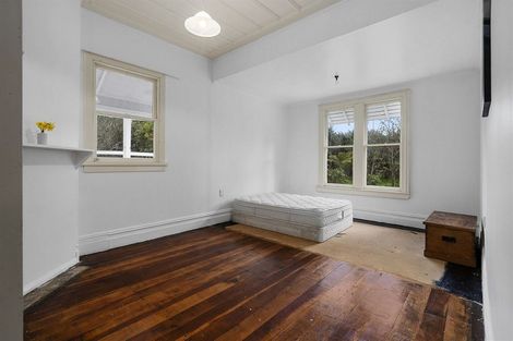 Photo of property in 71 Stanly Street, Eketahuna, 4900