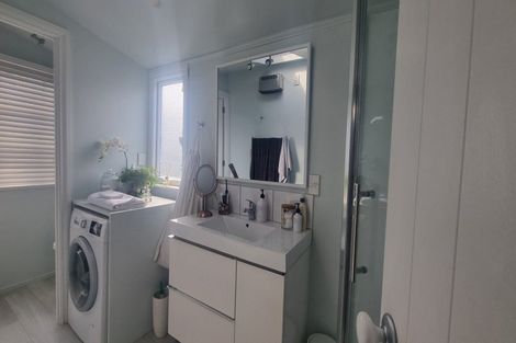 Photo of property in 147a Holly Road, St Albans, Christchurch, 8014