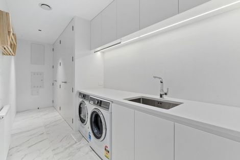 Photo of property in 12 Bay Rise, Wanaka, 9305