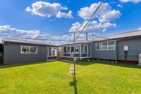 Photo of property in 9 Maire Street, Pahiatua, 4910