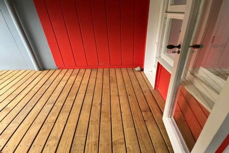 Photo of property in 4/8 Kaitawa Road, York Bay, Lower Hutt, 5013