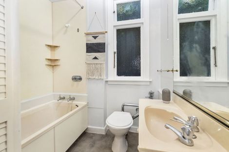 Photo of property in 21af1 Talavera Terrace, Kelburn, Wellington, 6012