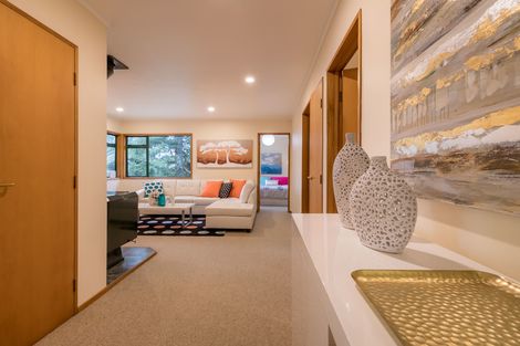 Photo of property in 207c Woodlands Park Road, Titirangi, Auckland, 0604