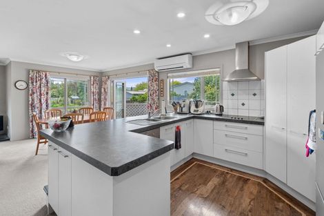 Photo of property in 12 Rexwood Estate, Carterton, 5713