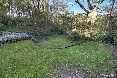 Photo of property in 9 Woodstock Terrace, Tawa, Wellington, 5028
