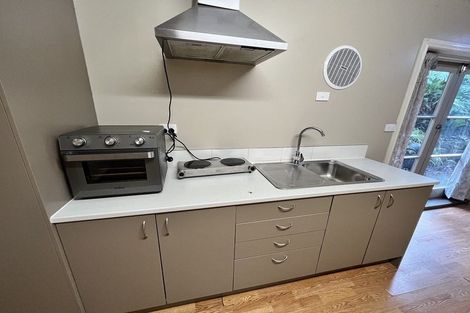 Photo of property in 40 Corunna Road, Milford, Auckland, 0620