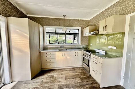 Photo of property in 254 Mangaonga Road, Ahititi, Urenui, 4378