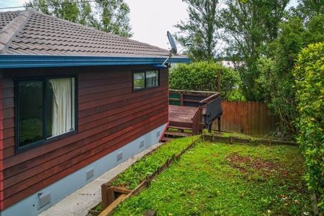 Photo of property in 2/6 Altair Place, Windsor Park, Auckland, 0632
