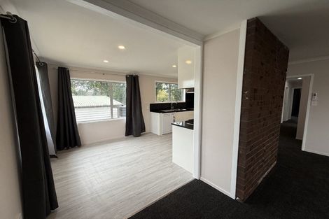 Photo of property in 20 Becker Drive, Weymouth, Auckland, 2103
