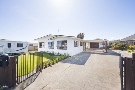 Photo of property in 9 Chrystal Street, Foxton Beach, Foxton, 4815