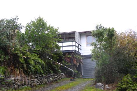 Photo of property in 17 Johns Road, Moana, 7872