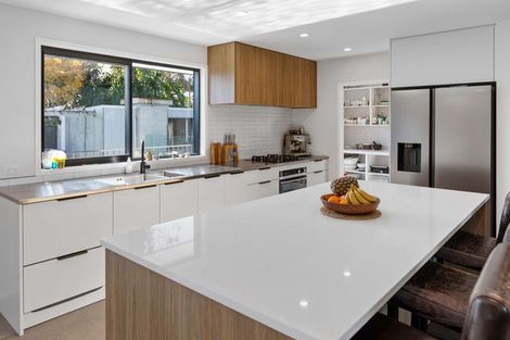 Photo of property in 136b Seaview Road, Westown, New Plymouth, 4310