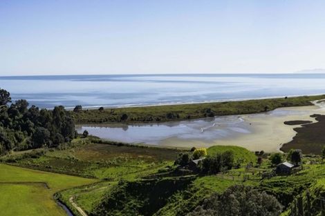 Photo of property in 137 Ohiwa Beach Road, Waiotahe, Opotiki, 3198