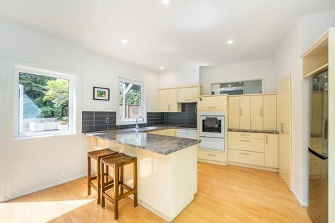 Photo of property in 39 Kotari Road, Days Bay, Lower Hutt, 5013