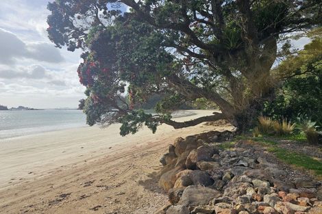 Photo of property in 121 Ohawini Road, Oakura, Hikurangi, 0184