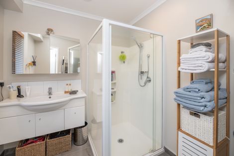 Photo of property in 136 Rothesay Road, Parklands, Christchurch, 8083