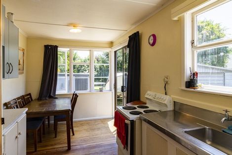Photo of property in 12 Bright Crescent, Maraenui, Napier, 4110