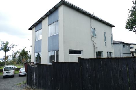 Photo of property in 455 Old Te Atatu Road, Te Atatu Peninsula, Auckland, 0610