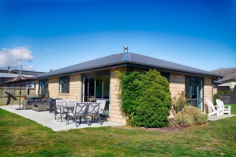 Photo of property in 5 Crabbe Place, Cromwell, 9310