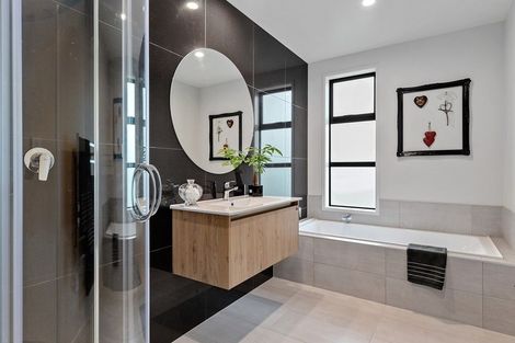 Photo of property in 1 Rangawhenua Street, Ngaruawahia, Hamilton, 3288