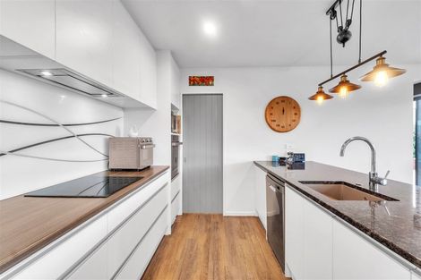 Photo of property in 66 Silver Peaks Drive, West Melton, 7618