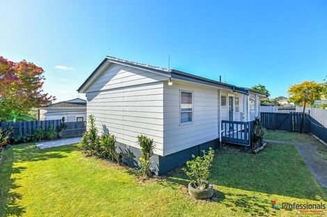 Photo of property in 1/11 Bundena Place, Clendon Park, Auckland, 2103