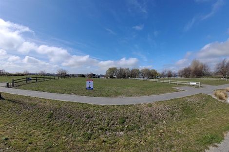 Photo of property in 6 Village Green Drive, Huntingdon, 7774