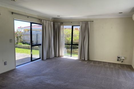 Photo of property in 16 Fremantle Place, Pakuranga Heights, Auckland, 2010