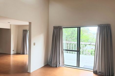 Photo of property in 50 Sunnyhaven Avenue, Beach Haven, Auckland, 0626