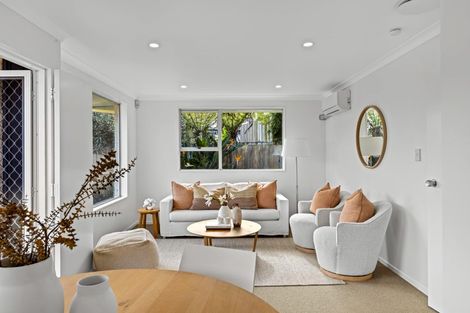 Photo of property in 1/59 Hatton Road, Orewa, 0931