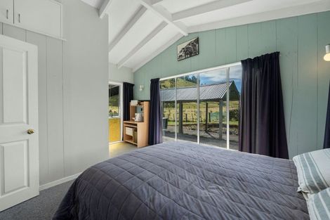 Photo of property in 302 Whangamata Road, Kinloch, Taupo, 3377