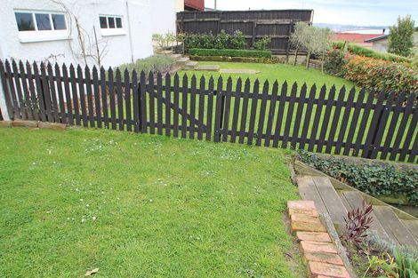 Photo of property in 79 Tees Street, South Hill, Oamaru, 9400